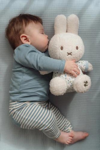 nijntje-knuffel-30-cm-lucky-leaves-met-belletje.