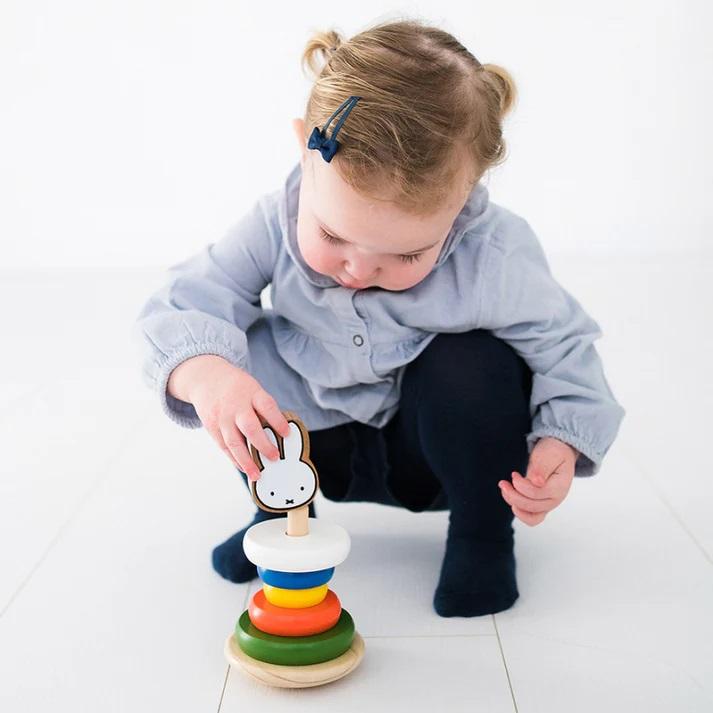 houten stapeltoren konijn nijntje